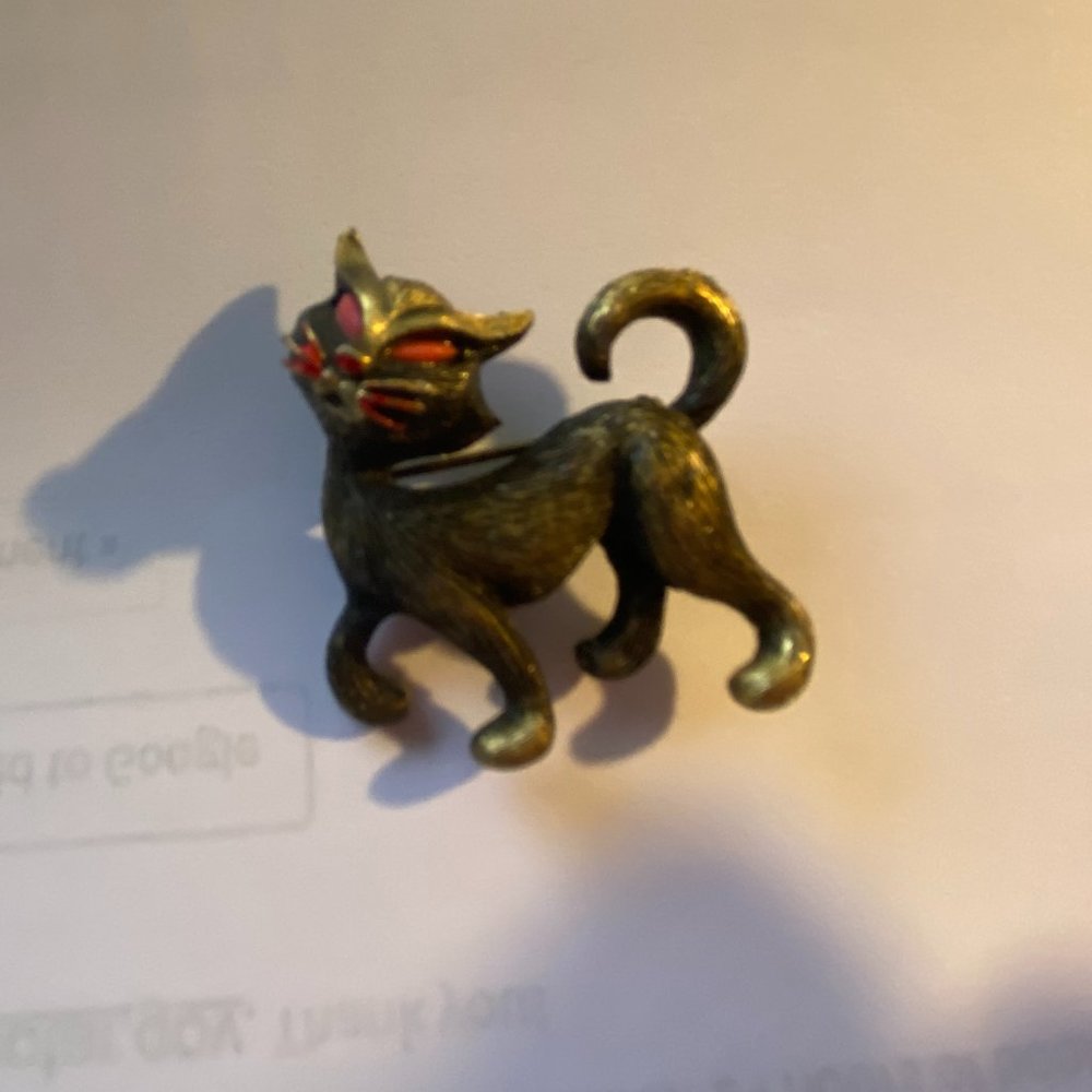 3 Xs JJ Jonette Cat Pins - Picture 3 of 10